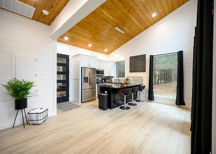 The Ember House - Luxury Honeymoon Cabin